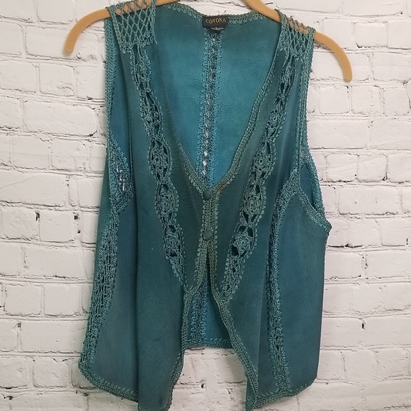 Covona Jackets & Blazers - Covona women's Blue/green Leather vest w/crochet trim Size Large GUC